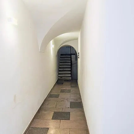 Central Suite Apartment דירה *