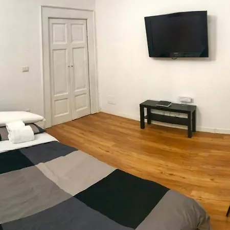 Central Suite Apartment דירה *